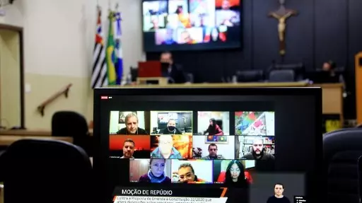 Muito além de nomear ruas: quais são as funções de um vereador?