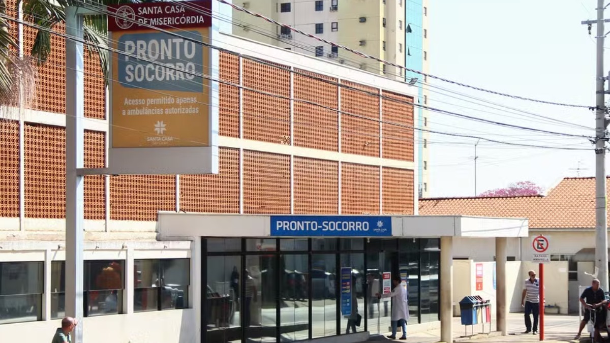 Menino de 10 anos envolvido em grave acidente com bicicleta motorizada segue na UTI