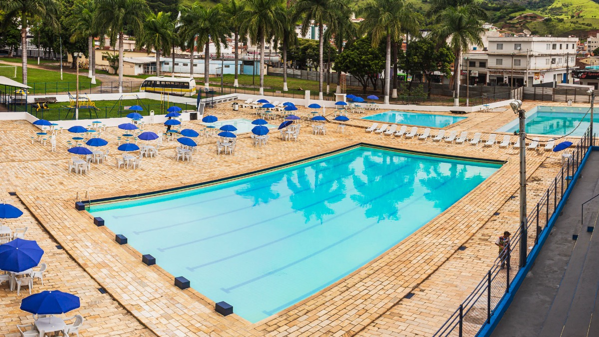 piscina aberta ao público sábado domingo e feriados. clube dos