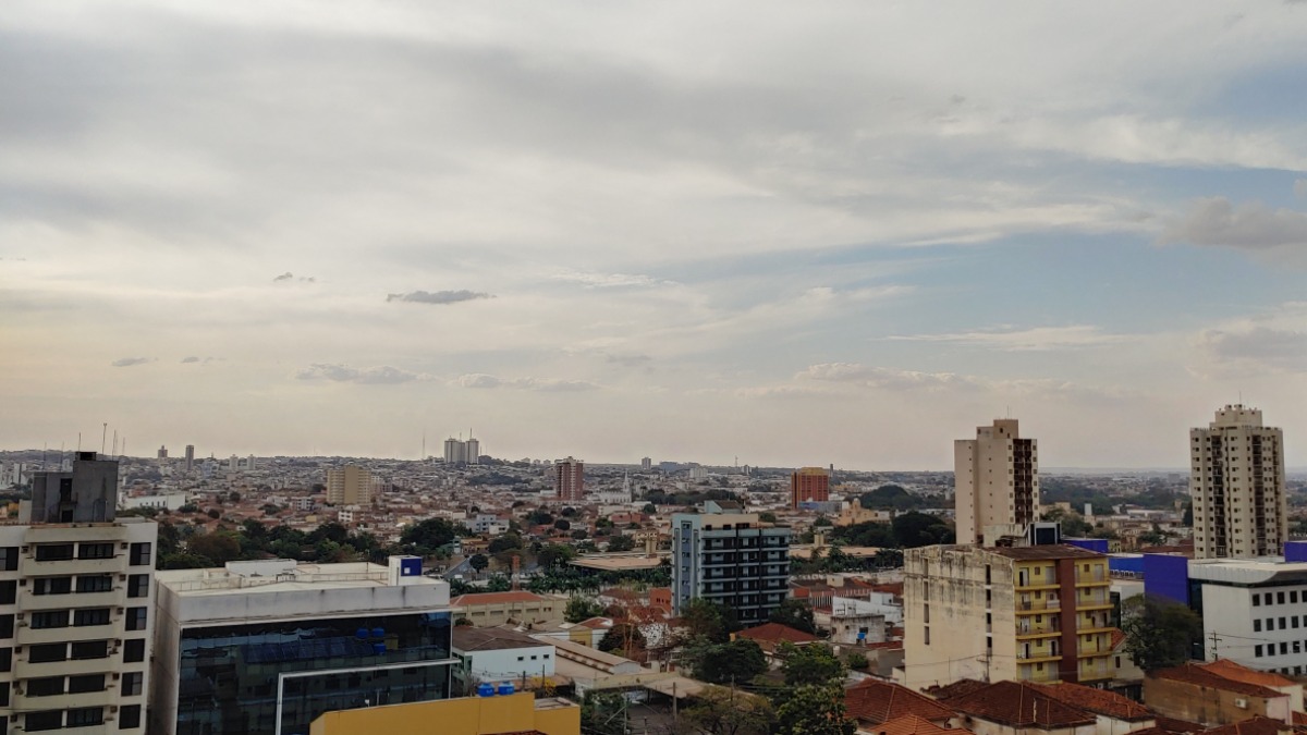 Há mais de 24 horas, qualidade do ar de Ribeirão Preto está 