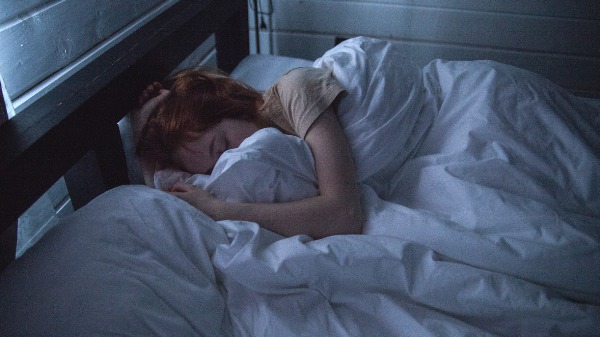 Você dorme bem? Ter noites plenas de sono contribuem para a manutenção da saúde