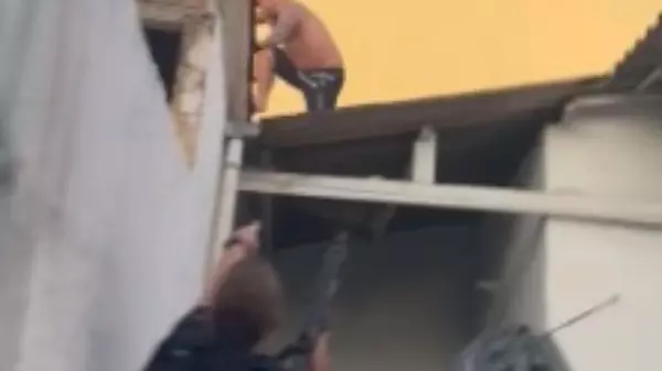 Suspeito cai de telhado ao tentar fugir da polícia em Ribeirão Preto
