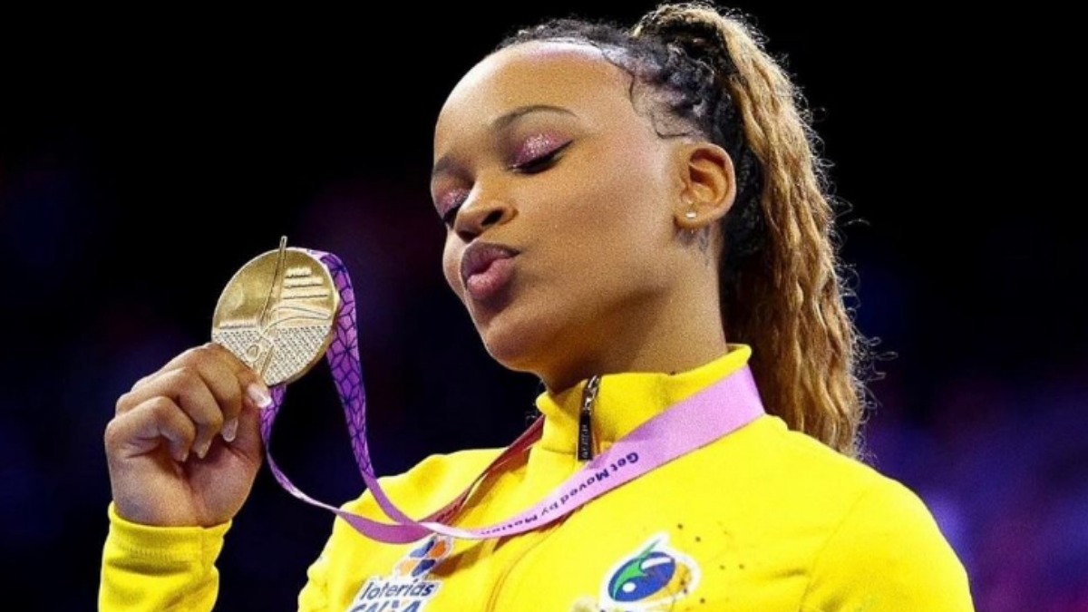 Rebeca Andrade supera Biles e é ouro na final do salto no Mundial de Ginástica  Artística