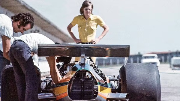 Há 51 anos era apresentada a primeira e única equipe brasileira de Fórmula 1
