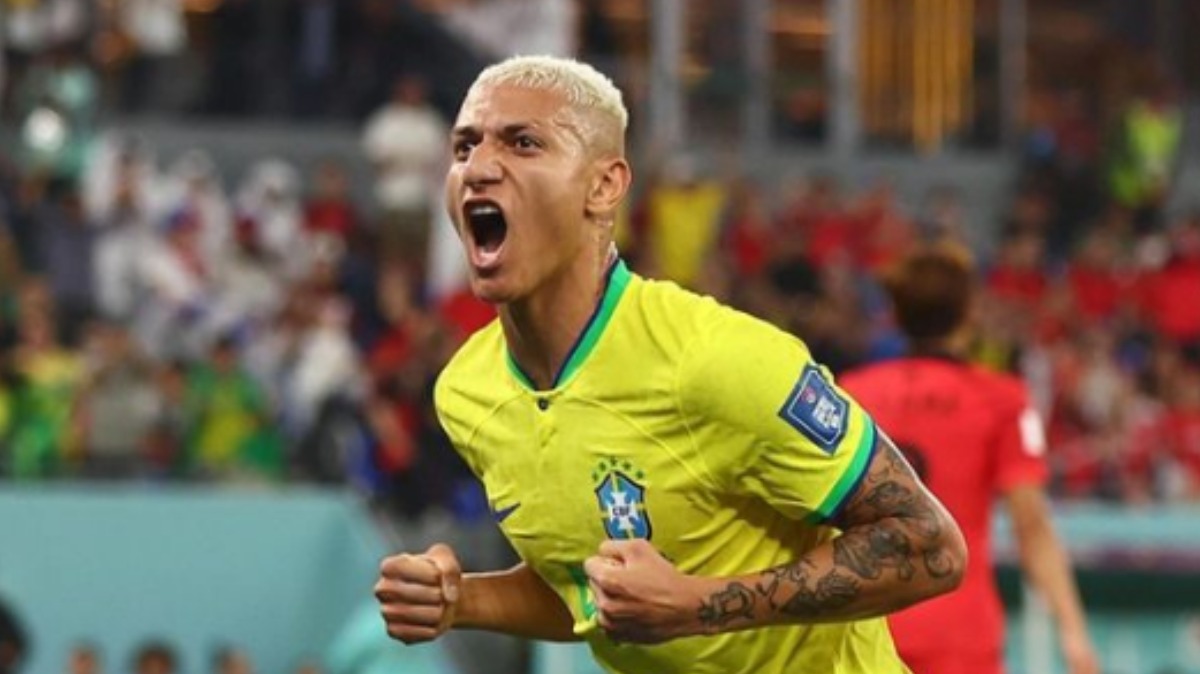 Richarlison mostra nova tatuagem com rosto de Neymar, Ronaldo e