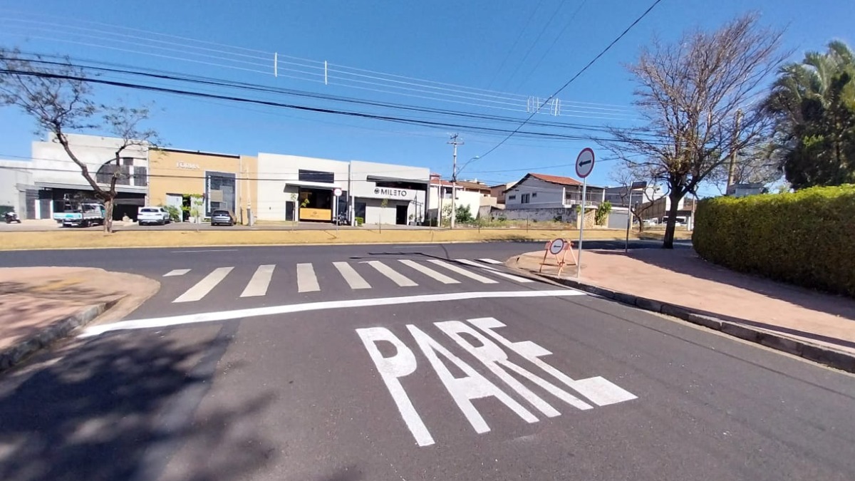 Rua Marcelo Sarti no bairro Jardim Califórnia, em Ribeirão Preto, tem mudança de sentido