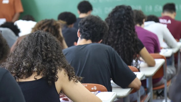 Está no último ano do ensino médio público paulista? Veja como pagar 75% menos na inscrição da Unesp