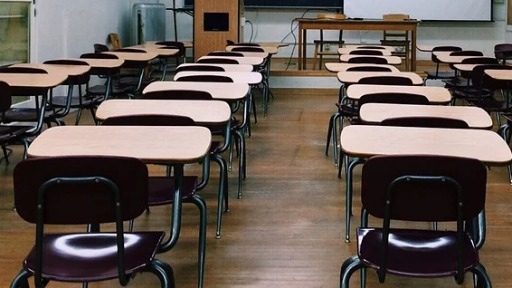 Professores da rede estadual de SP aprovam greve para segunda
