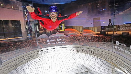 Voando em um Túnel de Vento da iFly Brasil