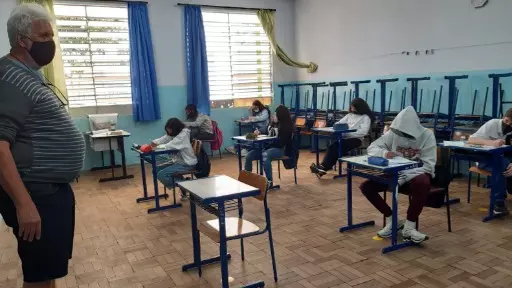 Projeto suspende a obrigação de mínima de dias letivos nas escolas