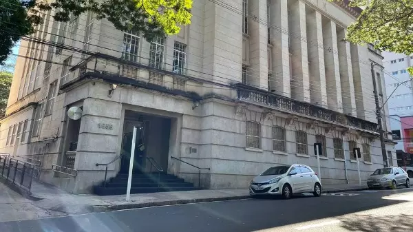 Fórum Criminal de São Carlos é depredado; ninguém foi preso