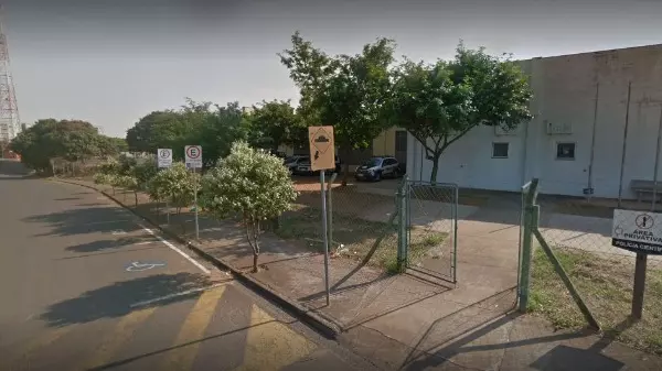 Morador de rua que morreu após passar mal ainda não foi identificado