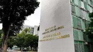 Governo cria comissão para acompanhar casos de varíola de macacos