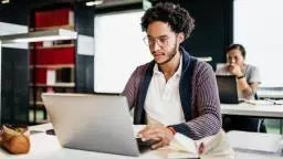 PUC-Campinas oferece 15 cursos de especialização presenciais