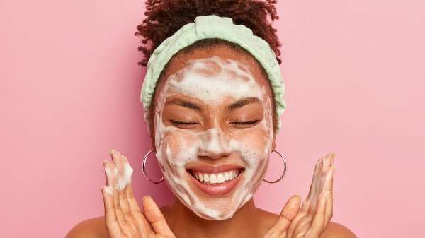 Cuidados com pele e cabelo têm a alimentação como fator primordial para um bom resultado