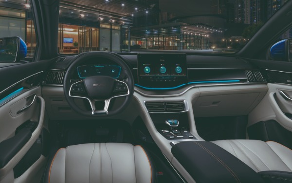 Muito luxo e tecnologia no novo BYD Song Plus DM-i (Divulgação) - Foto: Divulgação