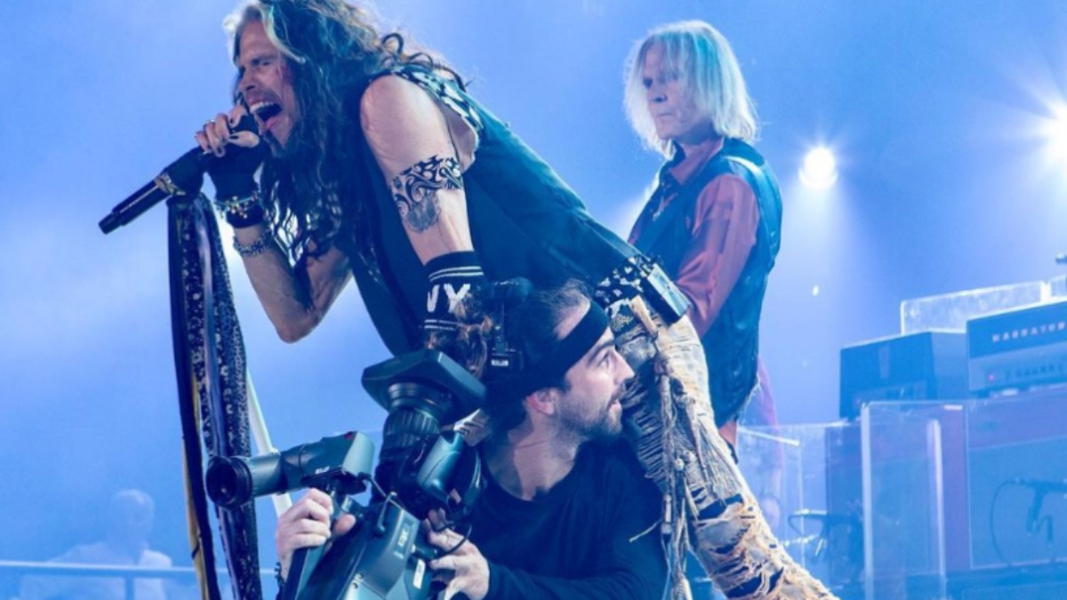 Steven Tyler, do Aerosmith, é indiciado por abuso sexual foto