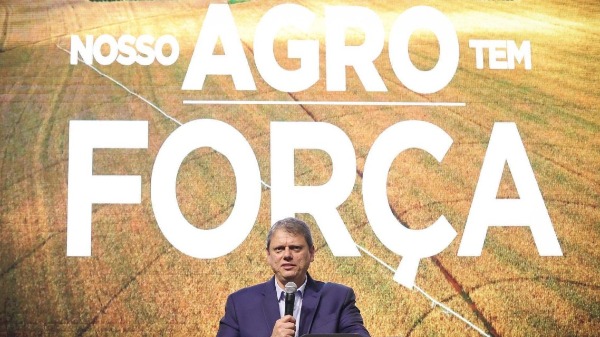 Tarcísio de Freitas anuncia o programa "Nosso Agro tem Força" - Foto: Pablo Jacob/Governo de SP