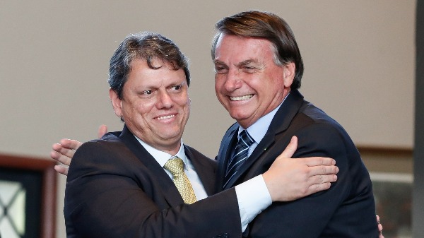 Por que dois candidatos da mesma chapa (Bolsonaro e Tarcísio) tiveram resultados diferentes nas eleições?
