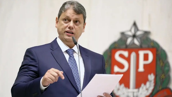 Governo SP tem 15 dias para reconduzir professores demitidos enquanto estavam de licença médica