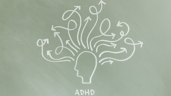 TDAH em debate com alerta para diagnósticos precisos e falhas no atendimento público - Foto: Tara Winstead de Pexels/Canva