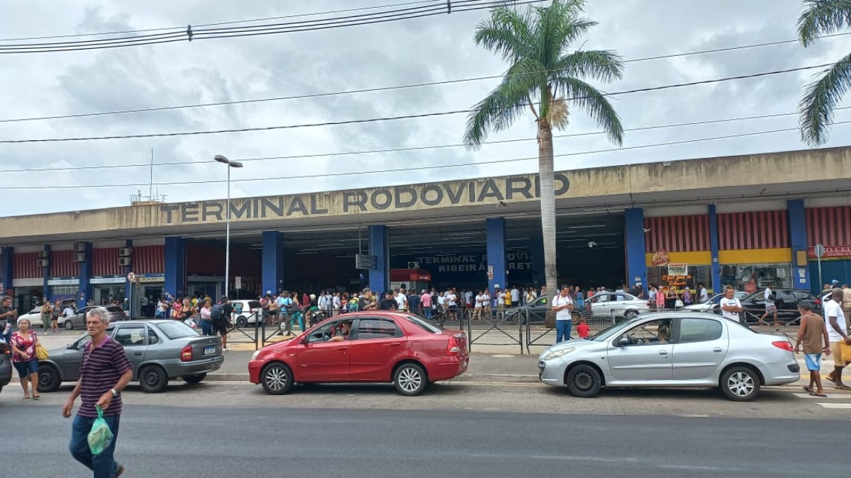 Ação de conscientização no trânsito acontece no Terminal Rodoviário de Ribeirão Preto