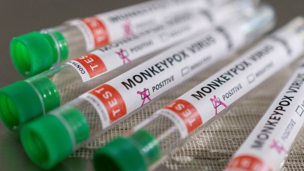 Teste de varíola dos macacos - Foto: Dado Ruvid/ Reuters