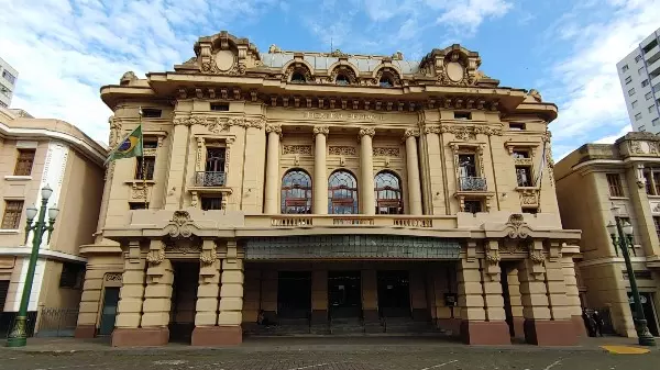 Confira a programação do Theatro Pedro II em Ribeirão Preto