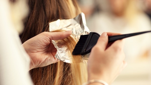 Você se preocupa e gasta boa parte do seu orçamento com os tratamentos no cabelo?