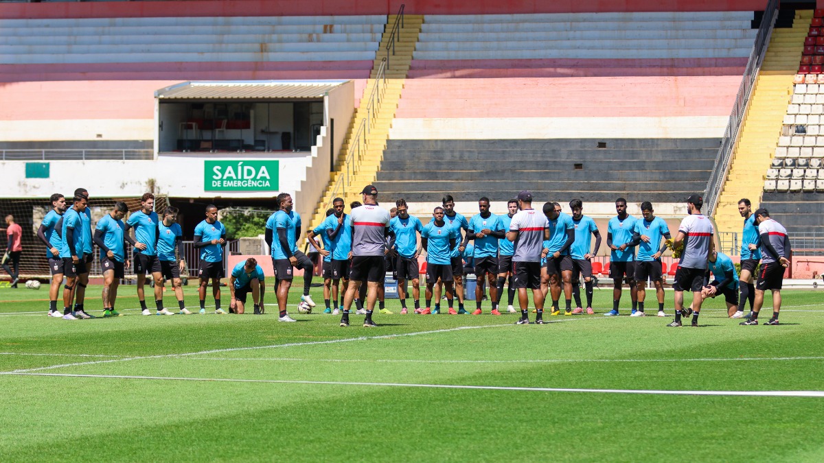 Vitória na última rodada livra Botafogo-SP do rebaixamento, mas até se perder pode escapar da queda Vitória na última rodada livra Botafogo-SP do rebaixamento, mas até se perder pode escapar da queda