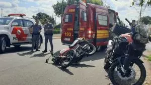 Acidente entre duas motos deixa três feridos em Araraquara