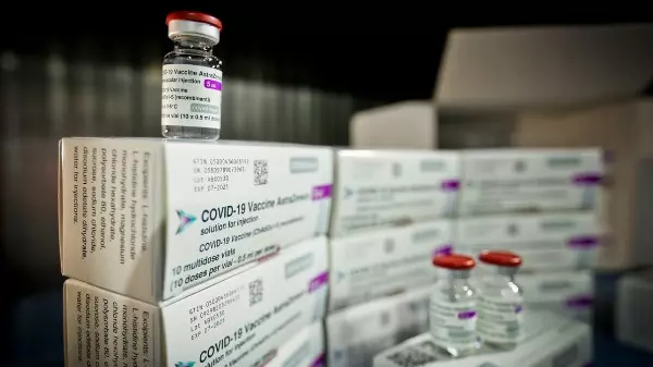 SP terá 4ª dose contra Covid-19 em trabalhadores da saúde e pessoas com mais de 50 anos