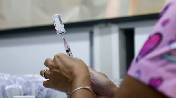 Covid: Saúde aplica 7,4 mil doses em Dia D de vacina