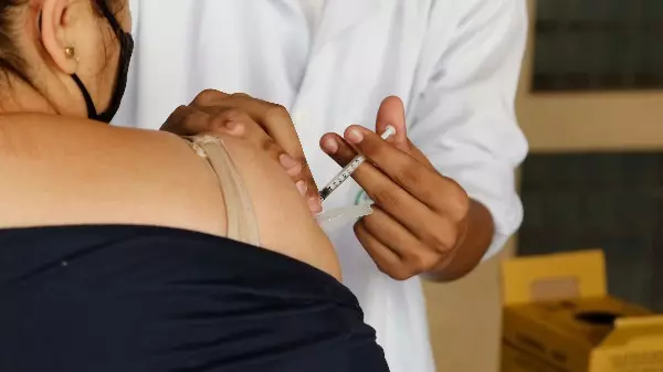 4ª dose: SP anuncia aplicação de vacina para acima de 40 anos; Campinas aguarda doses