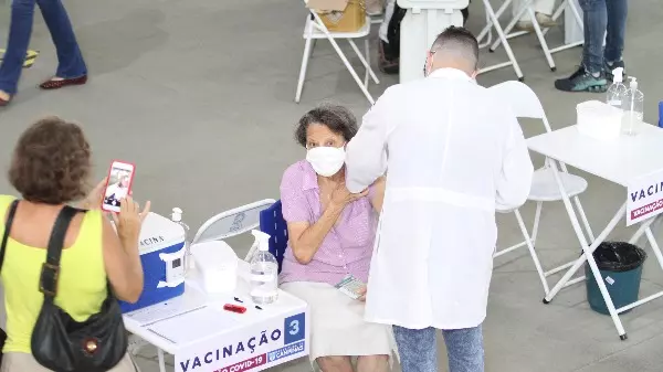 Dose adicional: Campinas aplica 618 mil vacinas contra covid-19