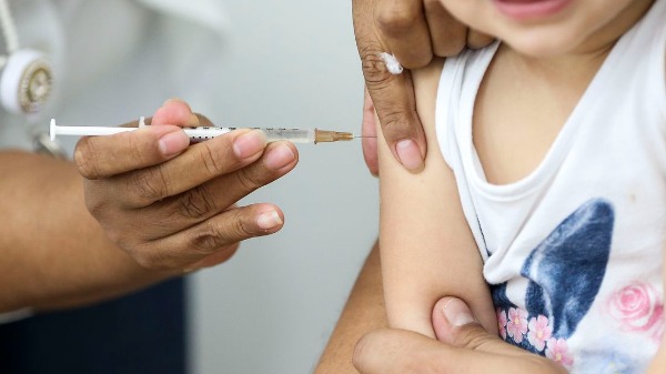 Vacinação contra Covid-19 e Gripe estarão disponíveis em sete pontos da cidade. (Foto: Marcelo Camargo) - Foto: Agência Brasil