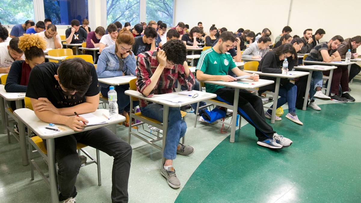 Provas específicas serão reduzidas de 22 para seis modelos e terão dez questões em vez de 12 (Foto: Marcos Santos/USP Imagens)