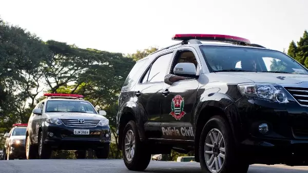 Bando armado invade empresa desativada em assalto frustrado