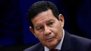 Mourão diz que governo quer dar previsibilidade a reajustes da Petrobras