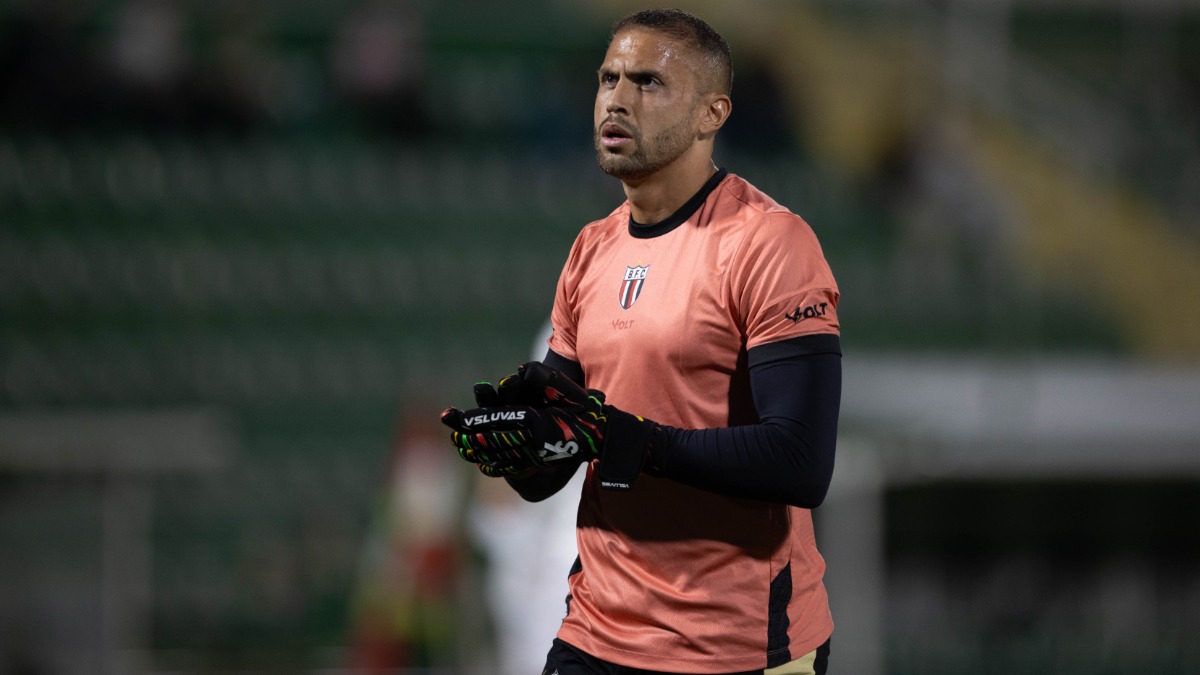 Victor Souza se destaca e garante empate do Bota-SP contra o Novorizontino e segue vivo na Série B Victor Souza se destaca e garante empate do Bota-SP contra o Novorizontino e segue vivo na Série B