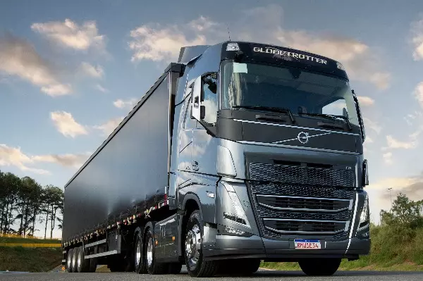 Volvo produz pacote aerodinâmico para diminuir consumo do FH