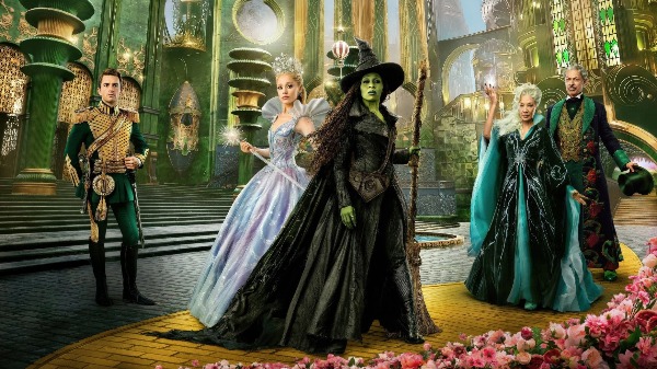 Sequência de Wicked encanta com música e visual, mas depende totalmente do primeiro filme - Foto: Divulgação/Universal Pictures