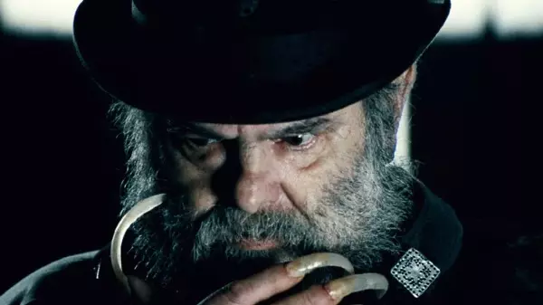 Filme inédito de Zé do Caixão abre programação da Cinemateca para o público